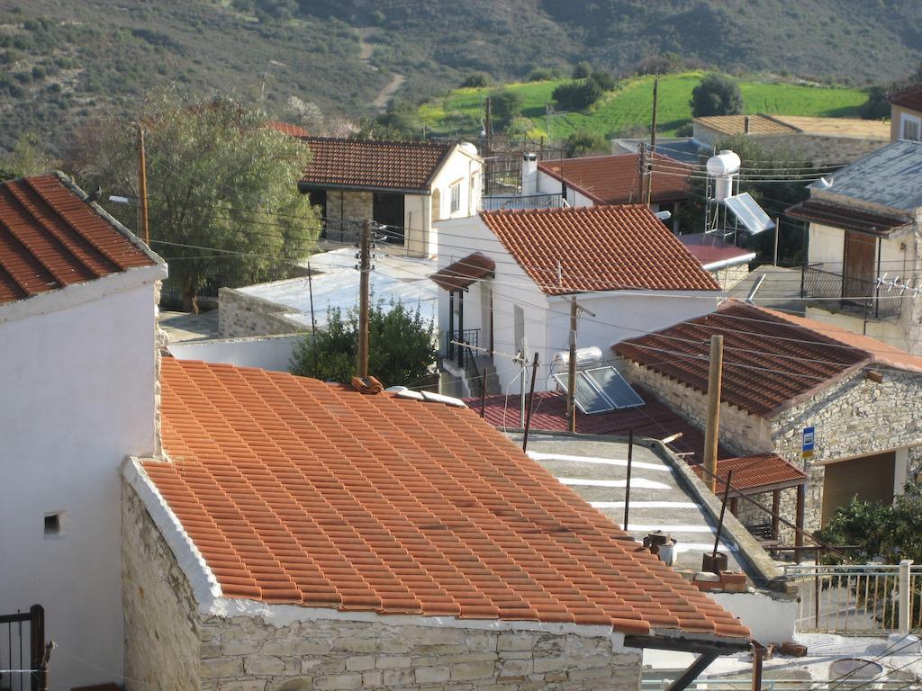 Our House Hotel Vavla Luaran gambar